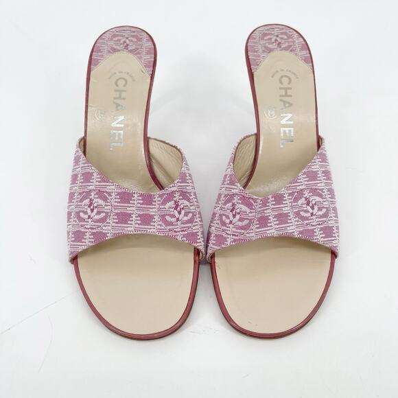 Chanel Vintage Pink Logo Jacquard CC Slide Sandals Mid Heel Mule size EU 38 - Picture 2 of 12